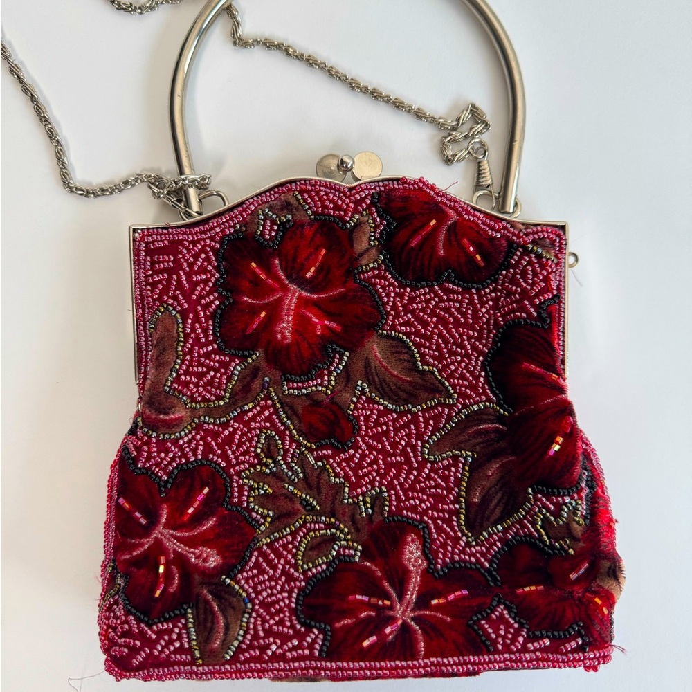 GORGEOUS VINTAGE Red and Pink Beaded Handbag